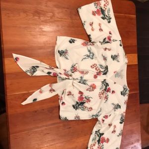 Floral print flowy shirt